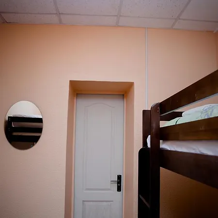 Potter Globus Hostel *